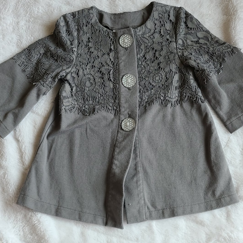 ⚘4 for $24⚘ Gray Lacey Dressy cardigan sweater 3T